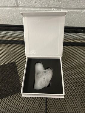 Artistry | White Crystal Gua Sha Facial Massage Tool for Skin Care